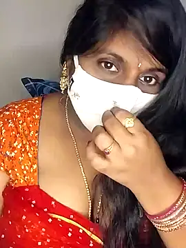 Snapshot of Sexy_Radhikaa chatting on 02.26.25 Sexy Radhikaa online show from 02.26.25