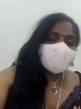 Snapshot of Sexy_Radhikaa chatting on 03.19.25 Sexy Radhikaa online show from 03.19.25