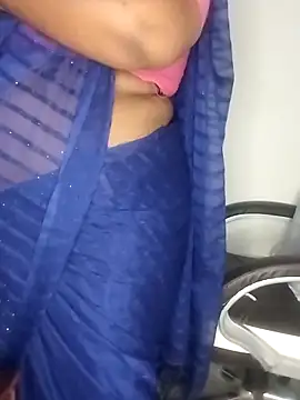 Snapshot of Sexy_Radhikaa chatting on 05.11.26 Sexy Radhikaa online show from 05.11.26