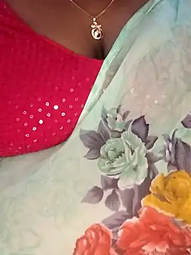 Snapshot of Sexy_Radhikaa chatting on 05.24.26 Sexy Radhikaa online show from 05.24.26