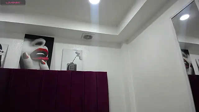 Kylee28 online show from 01.27.25