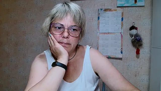 Snapshot of sweetsunset11 chatting on 09.14.25 sweetsunset11 online show from 09.14.25