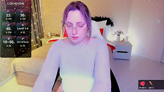 Snapshot of Jenny_Luvv chatting on 01.09.25 Jenny Luvv online show from 01.09.25