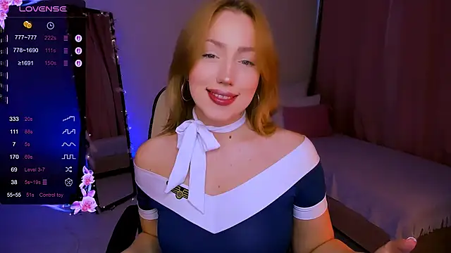 Snapshot of Jenny_Luvv chatting on 10.15.25 Jenny Luvv online show from 10.15.25