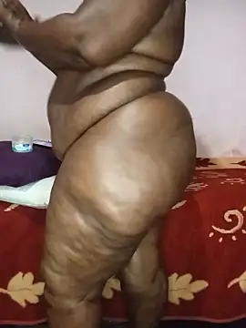Snapshot of Sweetblackassxxx505 chatting on 06.18.26 Sweetblackassxxx505 online show from 06.18.26