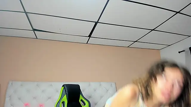 Snapshot of mariie_tayy chatting on 12.16.24 mariie tayy online show from 12.16.24