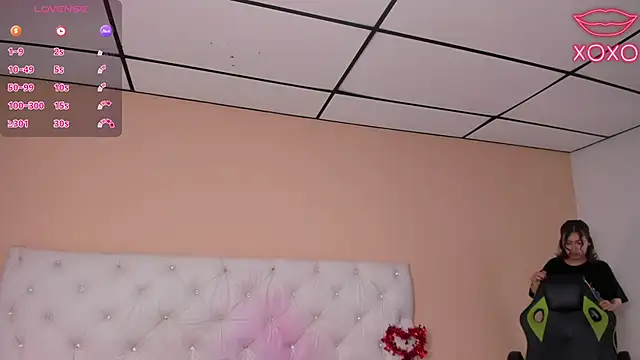 Snapshot of mariie_tayy chatting on 03.10.25 mariie tayy online show from 03.10.25