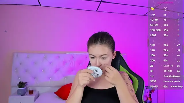 Snapshot of mariie_tayy chatting on 09.18.25 mariie tayy online show from 09.18.25