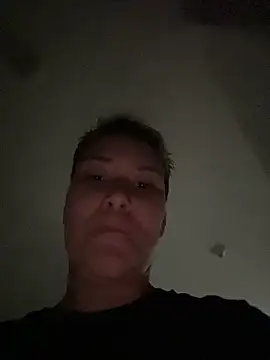 Snapshot of Annebull_ chatting on 12.30.24 Annebull online show from 12.30.24