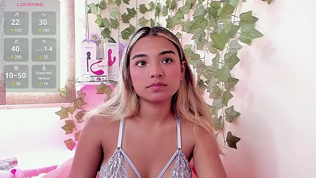 Snapshot of Annebull_ chatting on 01.17.25 Annebull online show from 01.17.25