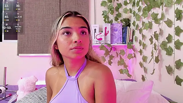 Snapshot of Annebull_ chatting on 01.22.25 Annebull online show from 01.22.25