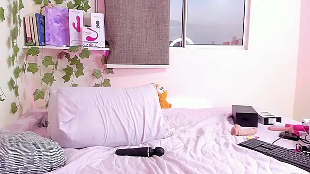 Snapshot of Annebull_ chatting on 01.26.25 Annebull online show from 01.26.25