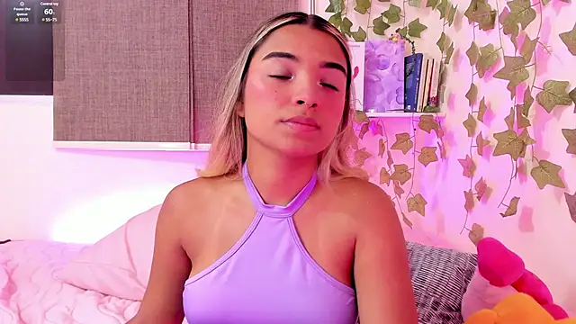 Snapshot of Annebull_ chatting on 02.01.25 Annebull online show from 02.01.25