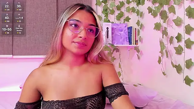 Snapshot of Annebull_ chatting on 02.19.25 Annebull online show from 02.19.25