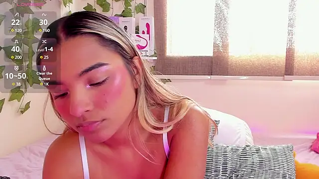 Snapshot of Annebull_ chatting on 02.20.25 Annebull online show from 02.20.25