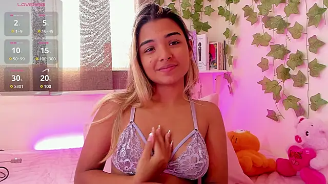 Snapshot of Annebull_ chatting on 02.22.25 Annebull online show from 02.22.25