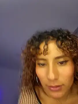 Snapshot of varenkaivanova_22 chatting on 12.09.24 varenkaivanova 22 online show from 12.09.24
