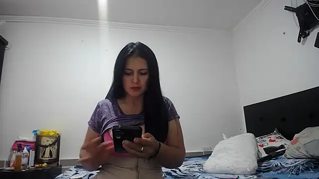 Snapshot of princehermosa44 chatting on 02.19.26 princehermosa44 online show from 02.19.26