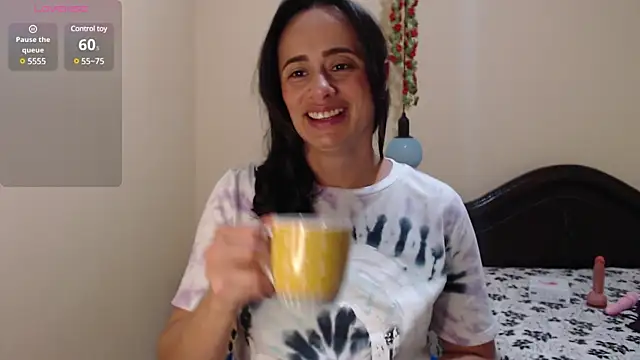 Snapshot of sara_florez1 chatting on 01.06.25 sara florez1 online show from 01.06.25