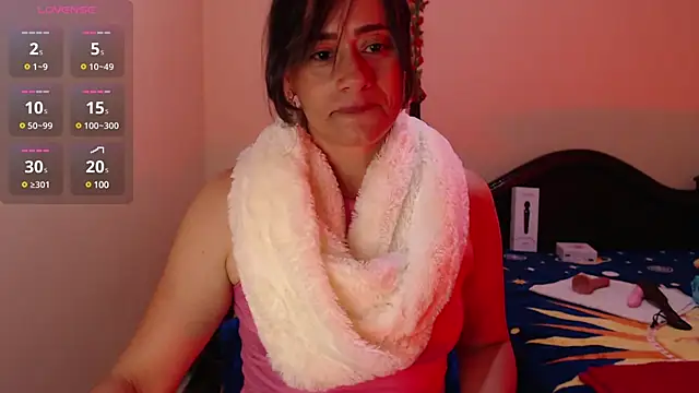 Snapshot of sara_florez1 chatting on 02.06.25 sara florez1 online show from 02.06.25