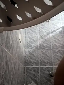 Naomy veracruz  online show from 12.18.25