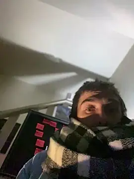 Snapshot of Fuckboy4public chatting on 12.20.24 Fuckboy4public online show from 12.20.24