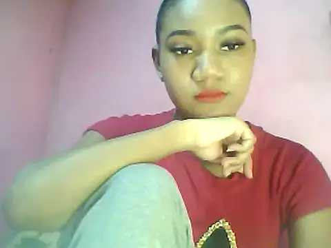 Snapshot of Fariana01 chatting on 12.15.24 Fariana01 online show from 12.15.24