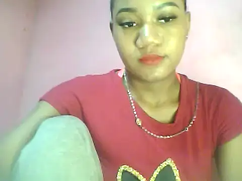 Snapshot of Fariana01 chatting on 12.16.24 Fariana01 online show from 12.16.24