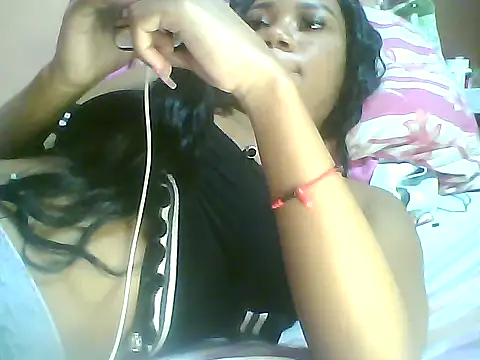 Snapshot of Fariana01 chatting on 01.09.25 Fariana01 online show from 01.09.25