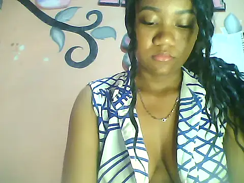 Snapshot of Fariana01 chatting on 01.28.25 Fariana01 online show from 01.28.25