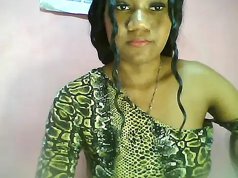 Snapshot of Fariana01 chatting on 02.02.25 Fariana01 online show from 02.02.25