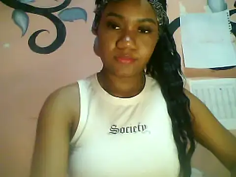 Snapshot of Fariana01 chatting on 02.04.25 Fariana01 online show from 02.04.25