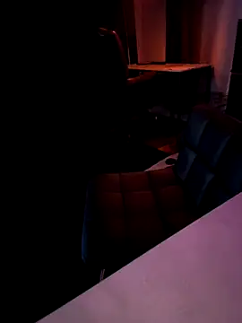 Snapshot of Bignc chatting on 11.04.25 Bignc online show from 11.04.25