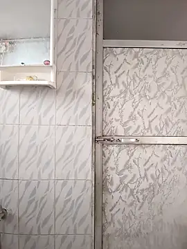 surabhi09 online show from 11.21.25