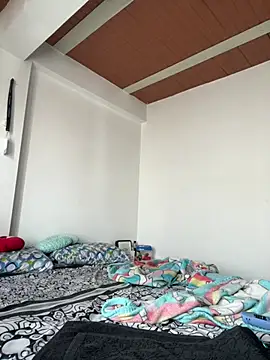 LollaByer online show from 03.20.25