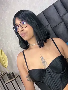 LollaByer online show from 03.23.25