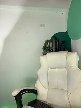 LollaByer online show from 04.12.26