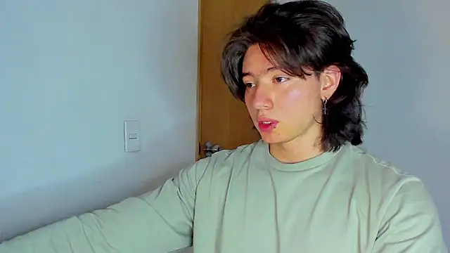 AngelBennet  online show from 11.14.25