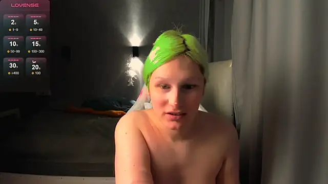 Snapshot of Kleo_Godde chatting on 10.01.25 Kleo Godde online show from 10.01.25