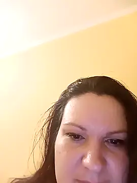 Snapshot of Szilvi93 chatting on 02.25.26 Szilvi93 online show from 02.25.26