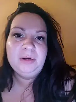 Snapshot of Szilvi93 chatting on 02.26.26 Szilvi93 online show from 02.26.26