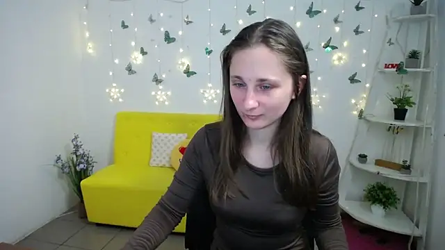 Snapshot of MichelLeee chatting on 03.23.26 MichelLeee online show from 03.23.26