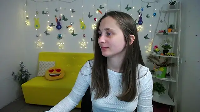 Snapshot of MichelLeee chatting on 04.13.26 MichelLeee online show from 04.13.26