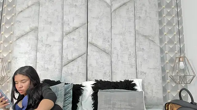 AshleyHill2 online show from 01.08.26