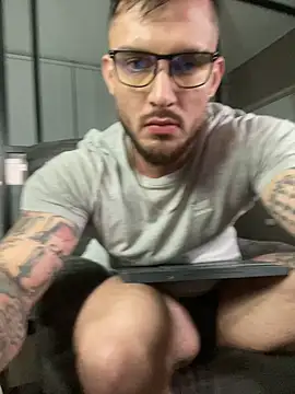 Snapshot of DimitriSullivan_ chatting on 02.22.25 DimitriSullivan online show from 02.22.25