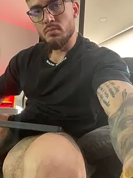 Snapshot of DimitriSullivan_ chatting on 03.13.25 DimitriSullivan online show from 03.13.25