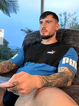 Snapshot of DimitriSullivan_ chatting on 10.22.25 DimitriSullivan online show from 10.22.25