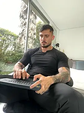 Snapshot of DimitriSullivan_ chatting on 01.05.26 DimitriSullivan online show from 01.05.26