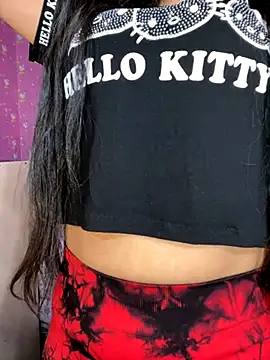 Snapshot of Velyn_18 chatting on 11.12.25 Velyn 18 online show from 11.12.25