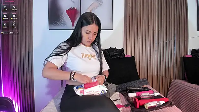 Snapshot of Ella_Rousse chatting on 09.24.25 Ella Rousse online show from 09.24.25